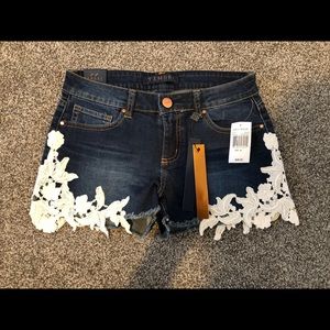 NWT Tinsel jean shorts with crochet lace hem